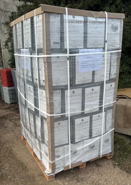 Cajas de vinos de Los Cerros de San Juan para exportación